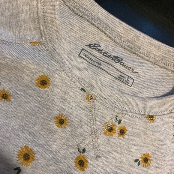 Eddie Bauer Tops - Eddie Bauer Sunflower Sweatshirt